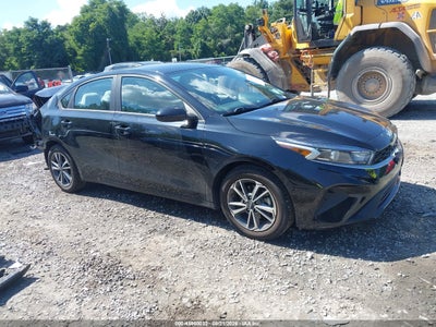 3KPF24AD5PE****** · 2023 KIA FORTE LXS