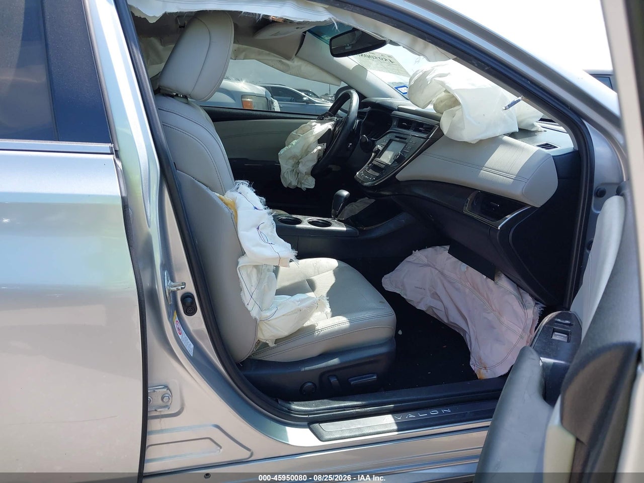 2016 TOYOTA AVALON LIMITED · 5/10