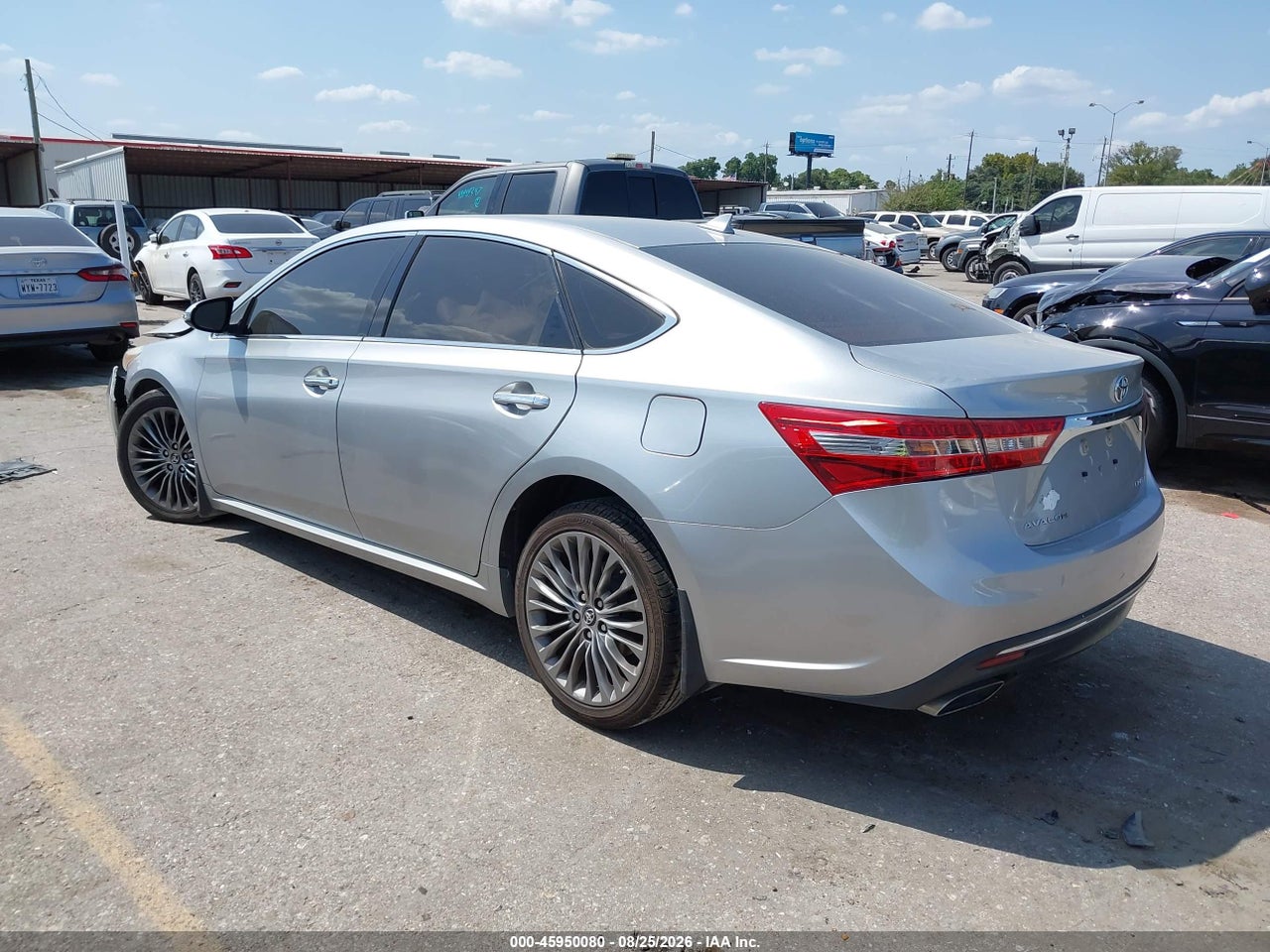2016 TOYOTA AVALON LIMITED · 3/10