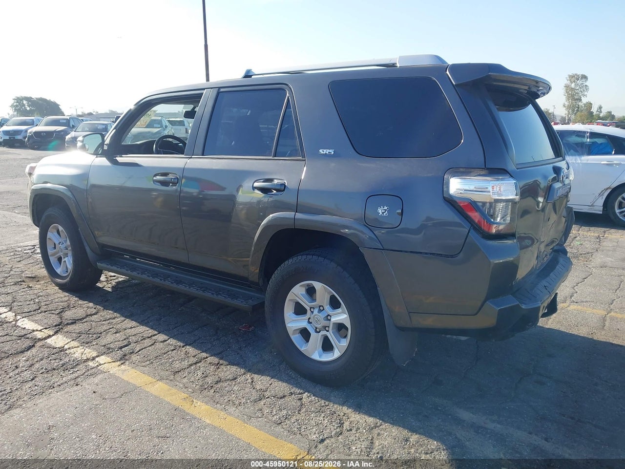 2016 TOYOTA 4RUNNER SR5 PREMIUM · 3/11