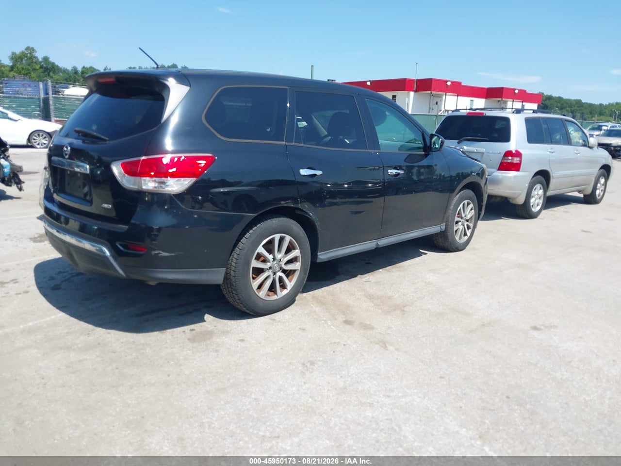 2013 NISSAN PATHFINDER S · 4/11