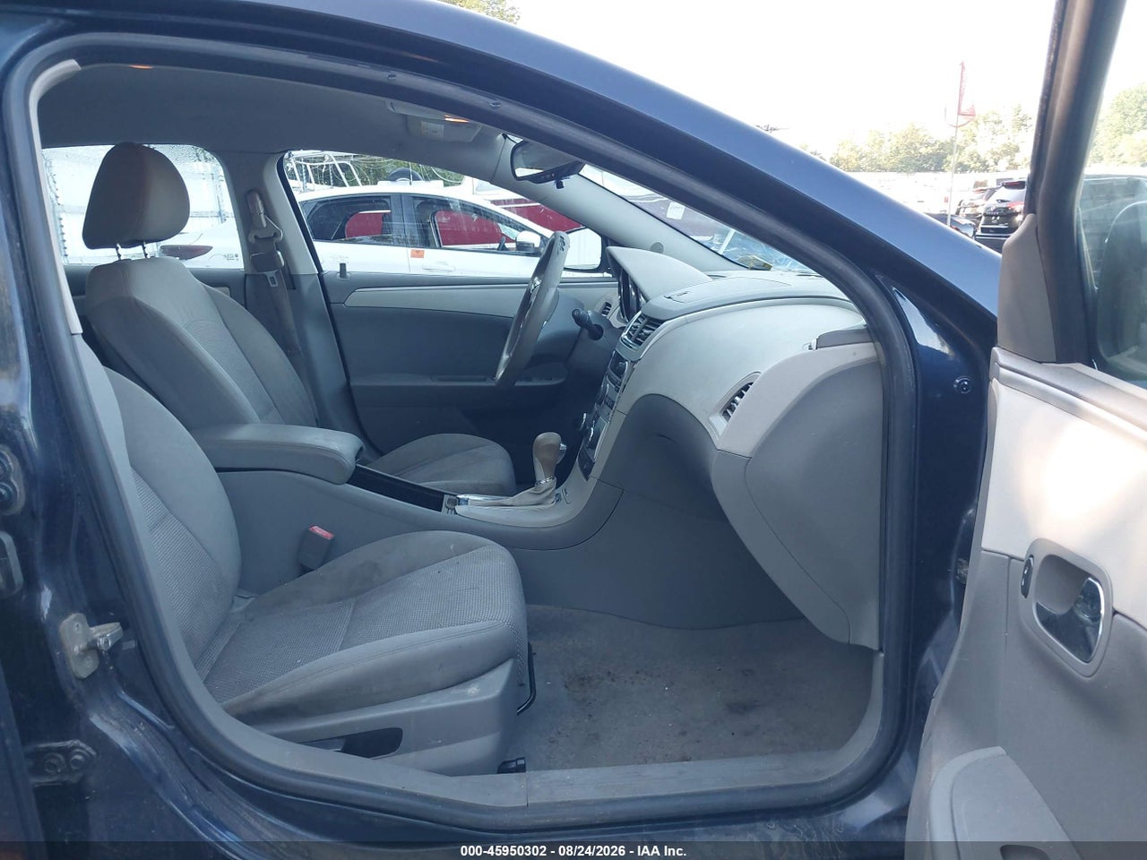2011 CHEVROLET MALIBU LS · 5/10