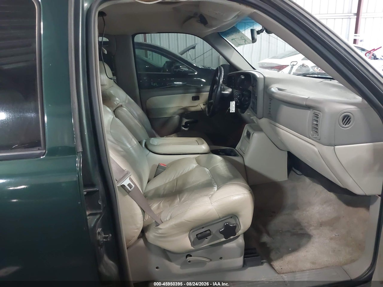2002 CHEVROLET TAHOE LS · 5/11