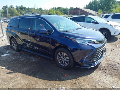 2023 TOYOTA SIENNA LE
