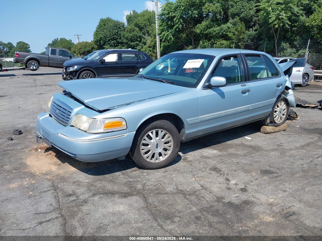 2003 FORD CROWN VICTORIA LX · 2/11