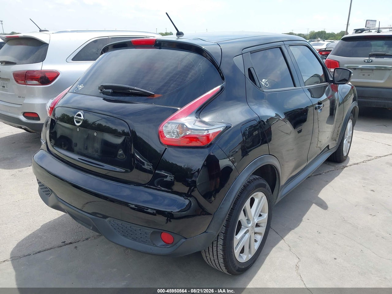 2017 NISSAN JUKE S · 4/11