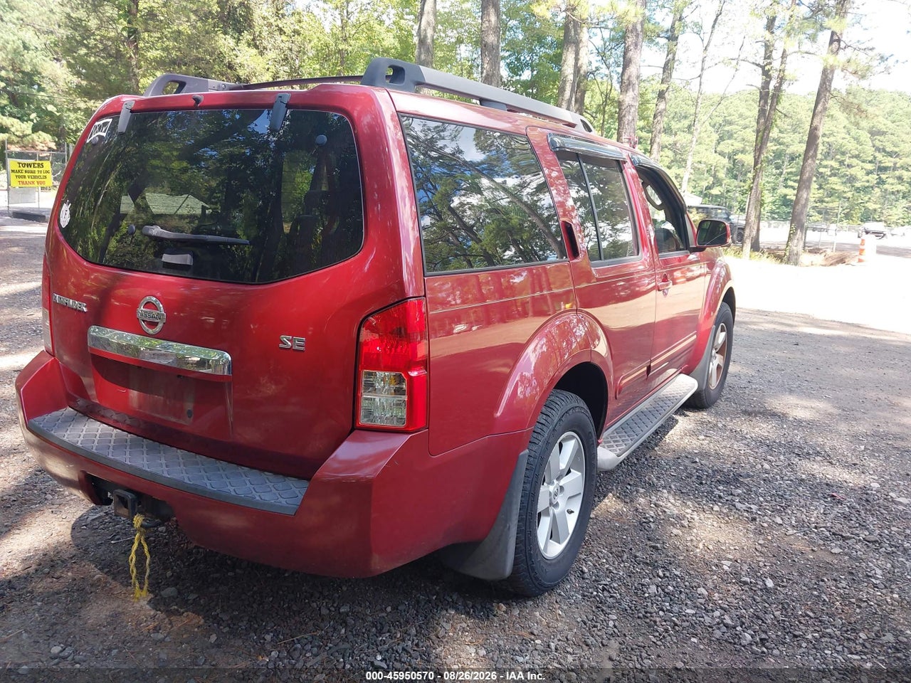 2008 NISSAN PATHFINDER SE · 4/10