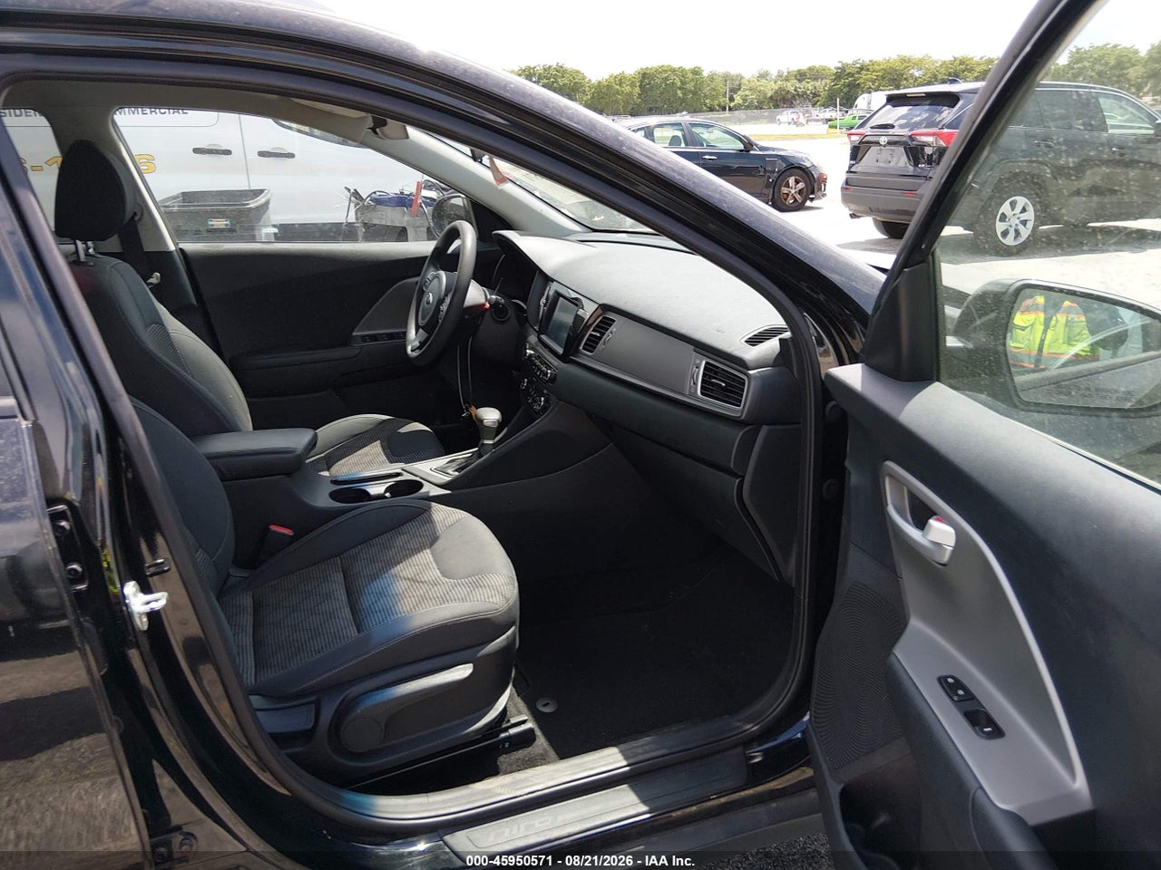 2018 KIA NIRO LX · 5/11
