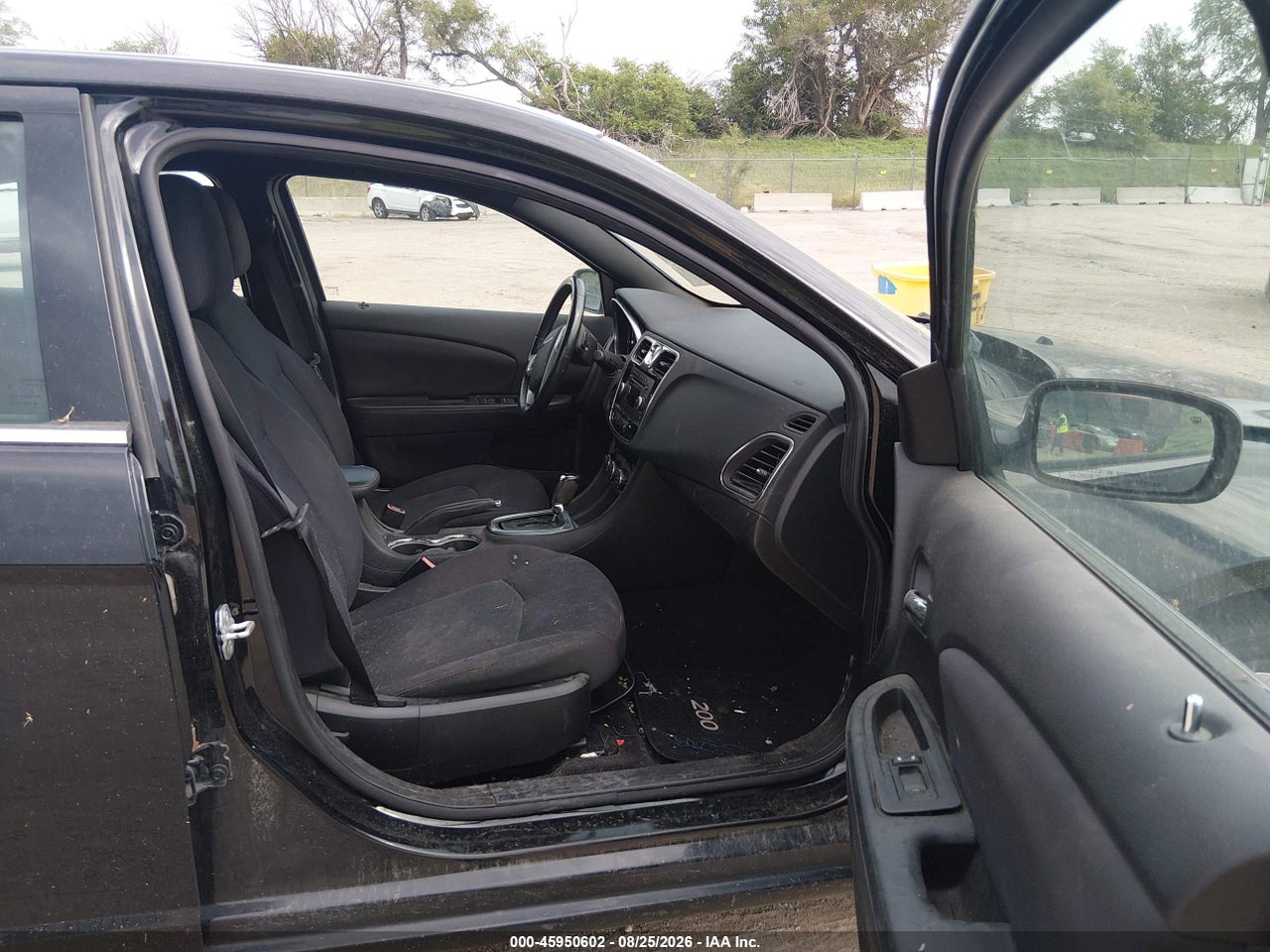 2013 CHRYSLER 200 TOURING · 5/10