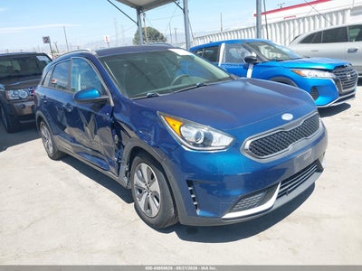KNDCB3LC3K5****** · 2019 KIA NIRO LX