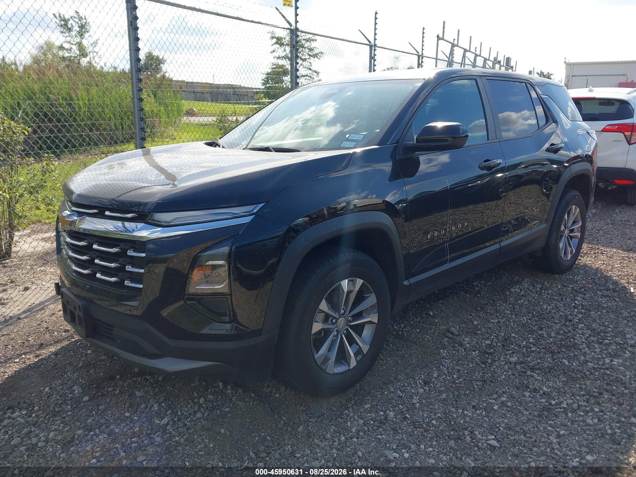 2025 CHEVROLET EQUINOX AWD LT · 2/10