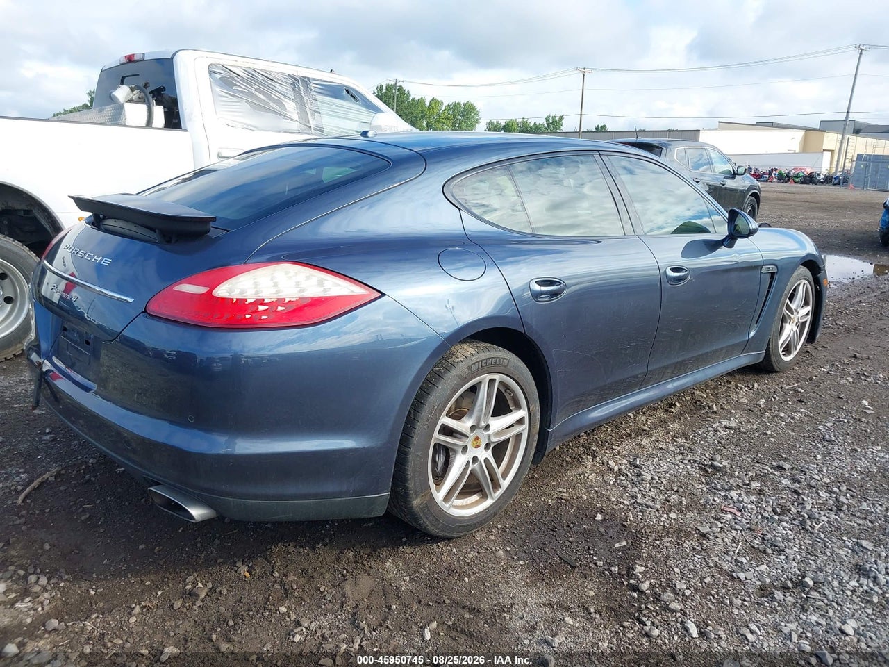 2011 PORSCHE PANAMERA 4 · 4/11