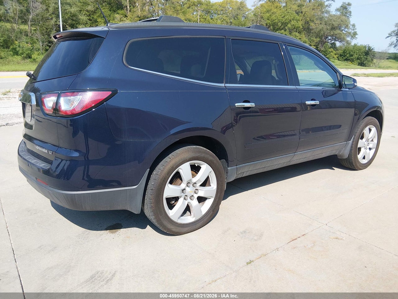 2016 CHEVROLET TRAVERSE LT · 4/10