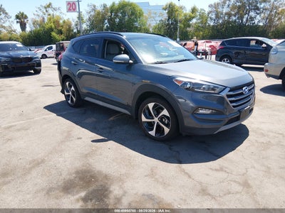 KM8J33A29HU****** · 2017 HYUNDAI TUCSON VALUE
