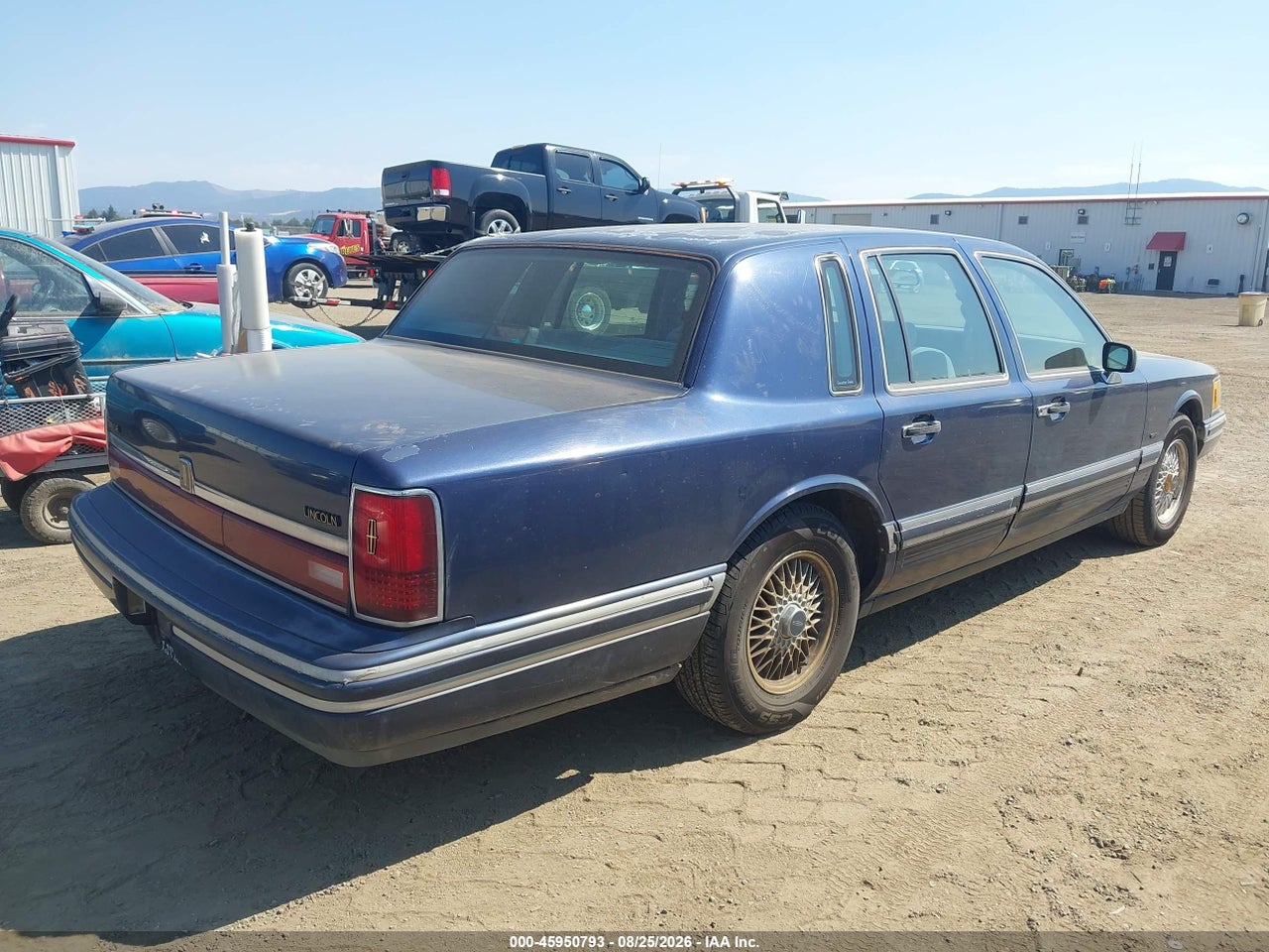 1994 LINCOLN TOWN CAR EXECUTIVE · 4/11