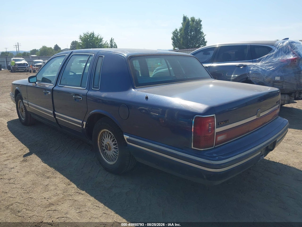 1994 LINCOLN TOWN CAR EXECUTIVE · 3/11