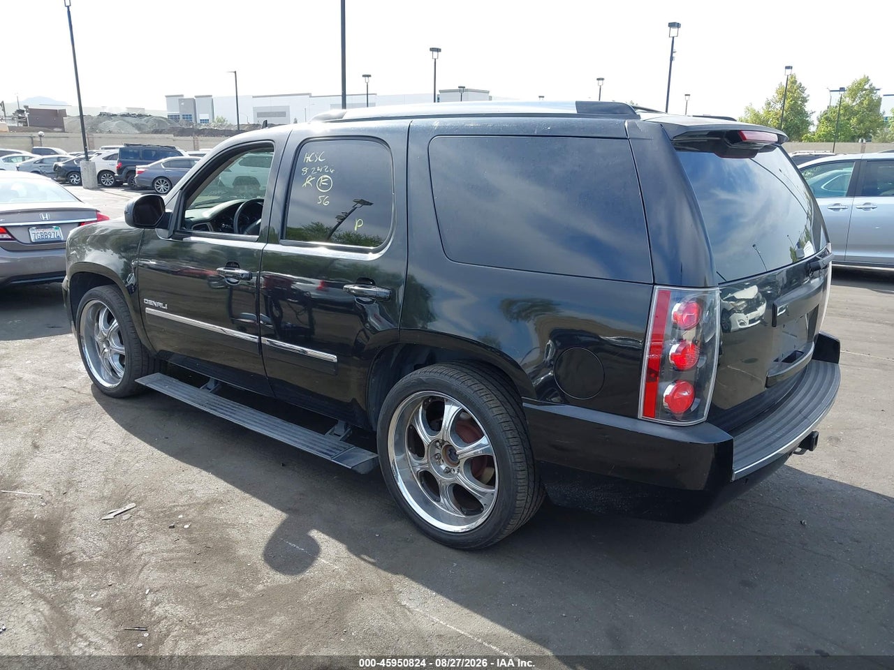 2011 GMC YUKON DENALI · 3/3