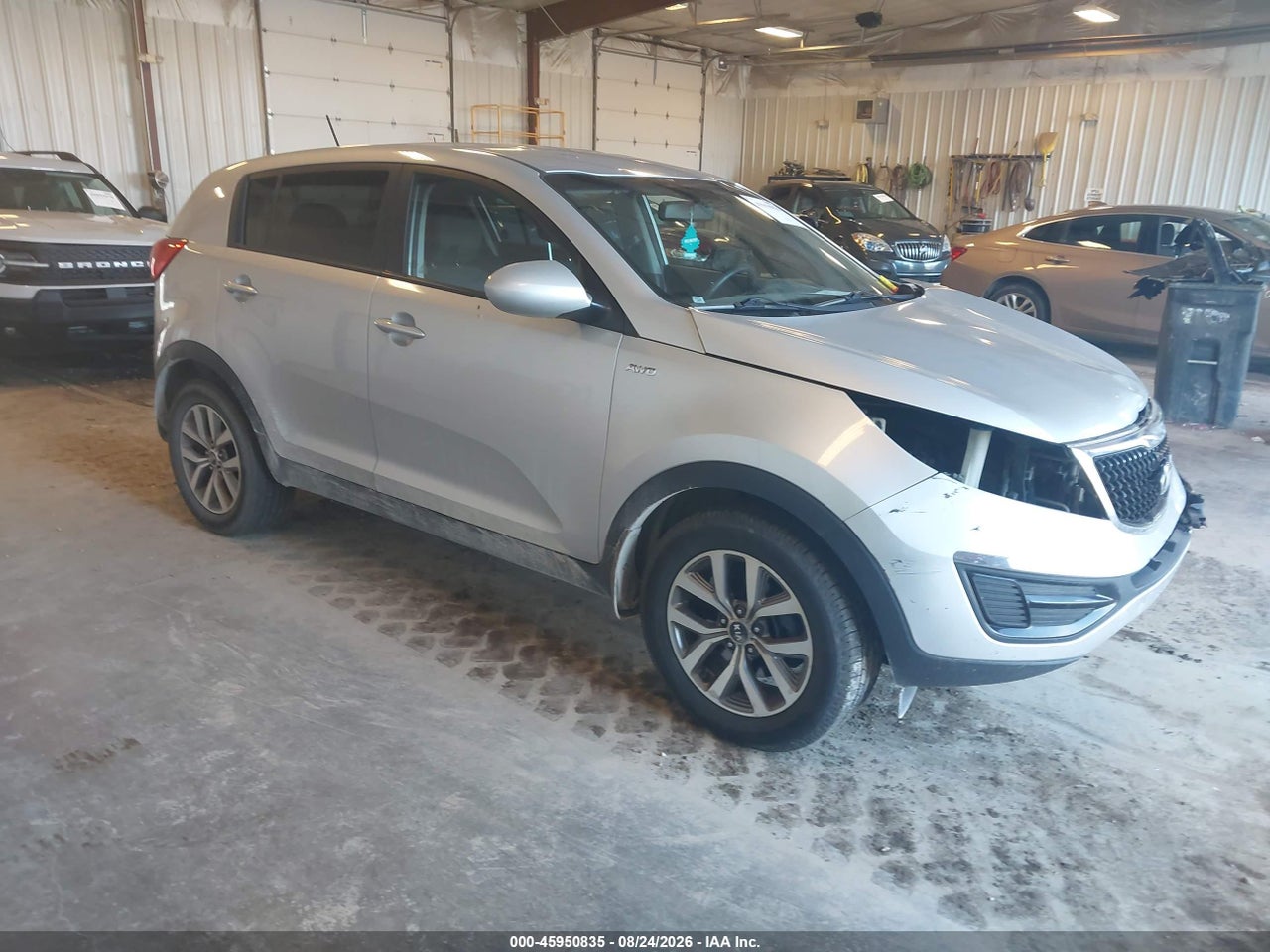 KNDPBCACXG7****** · 2016 KIA SPORTAGE LX