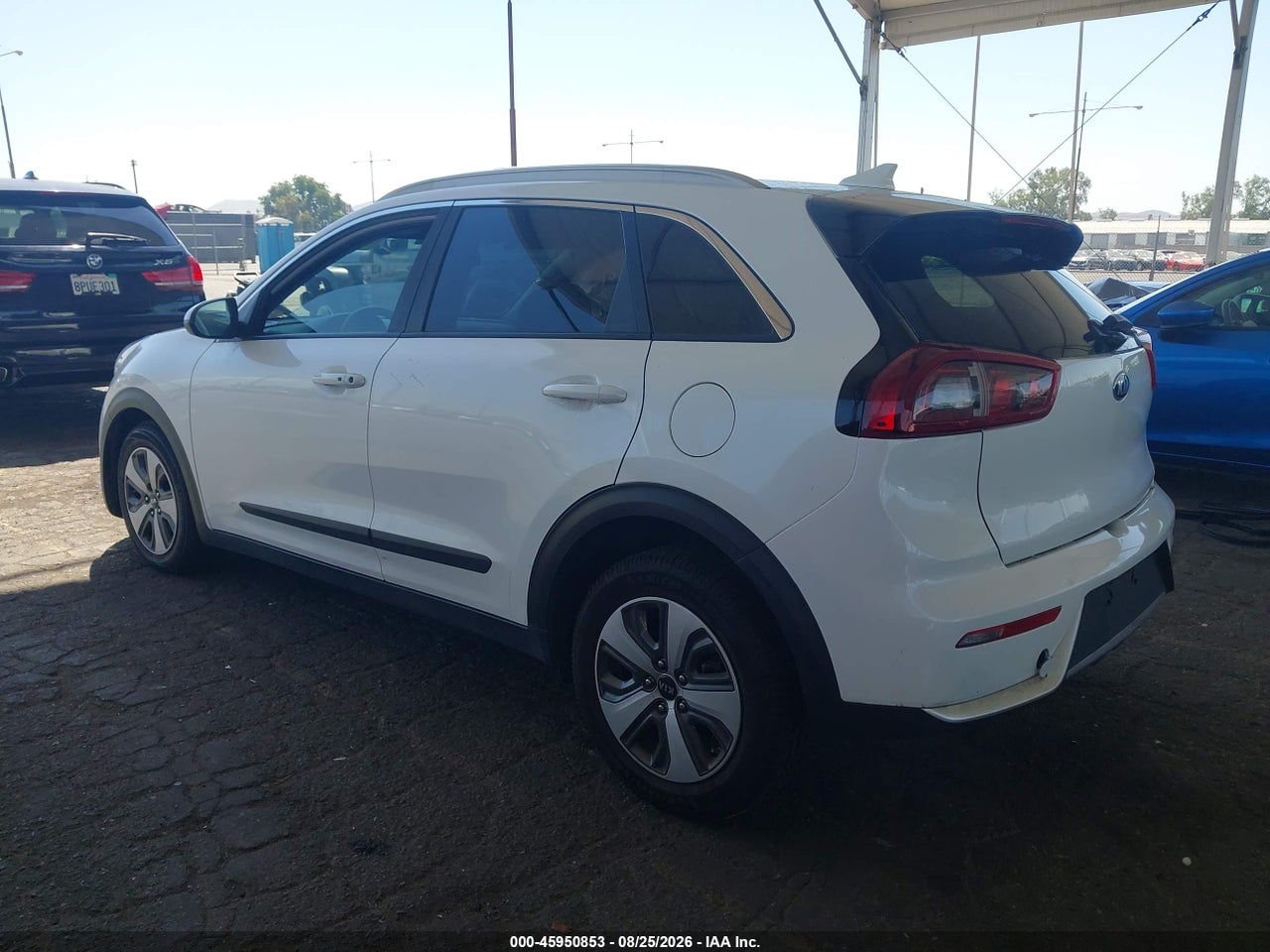 2019 KIA NIRO LX · 3/11