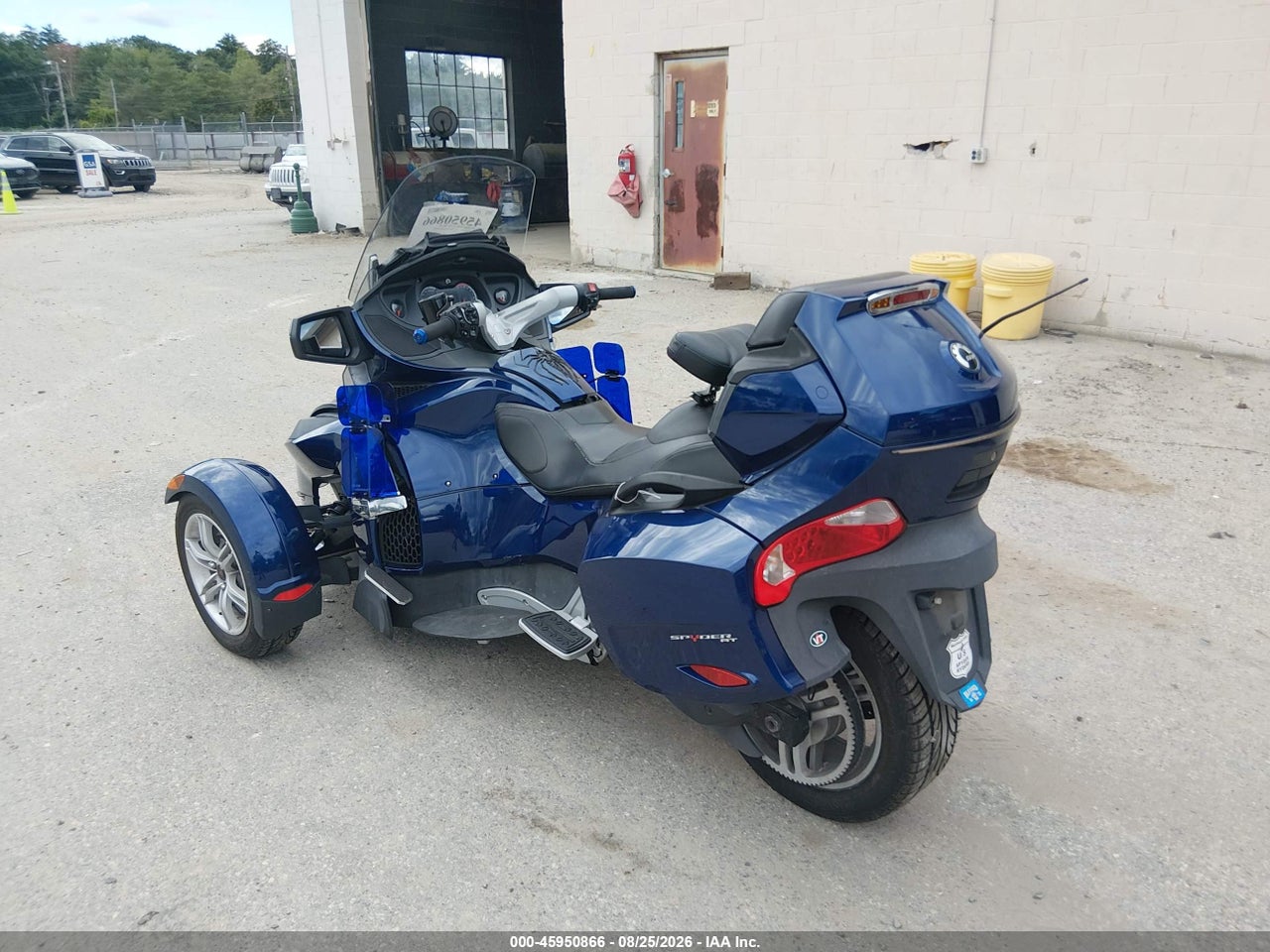 2010 CAN-AM SPYDER ROADSTER RT · 3/11