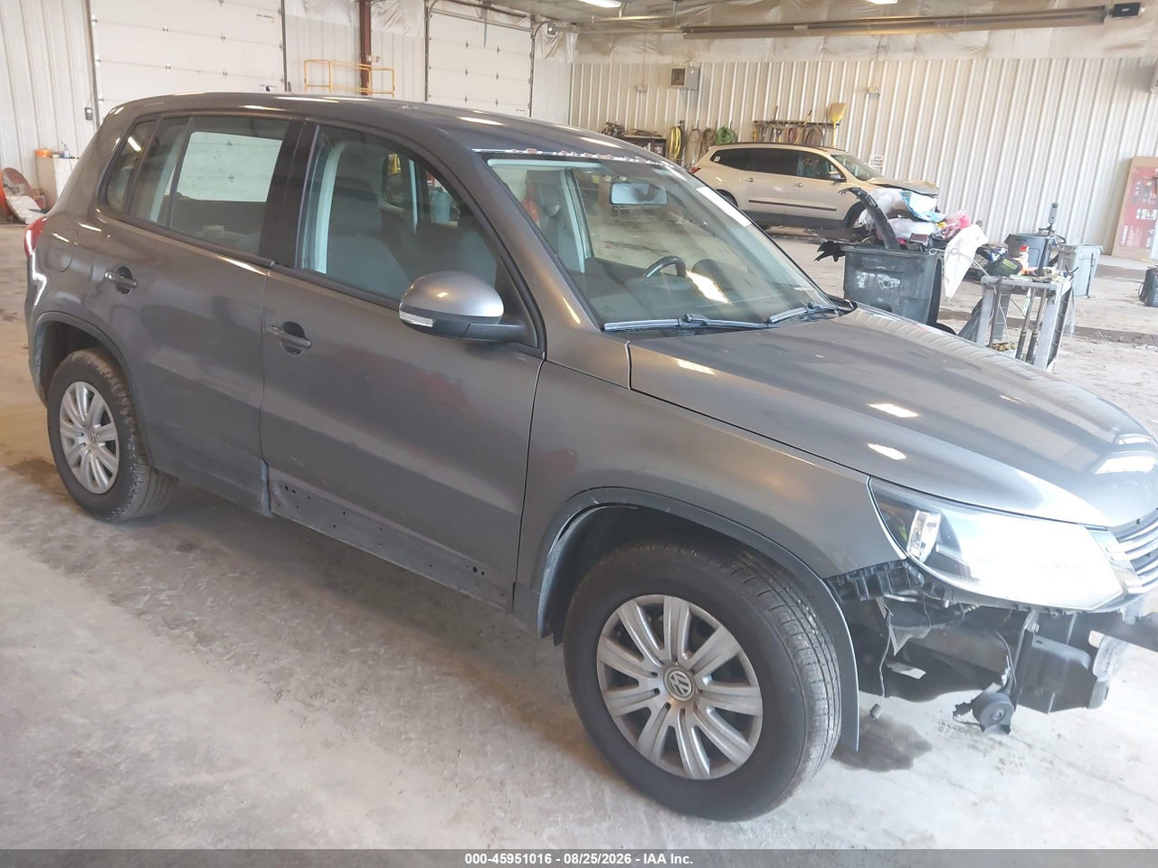 WVGCV3AX6DW****** · 2013 VOLKSWAGEN TIGUAN S