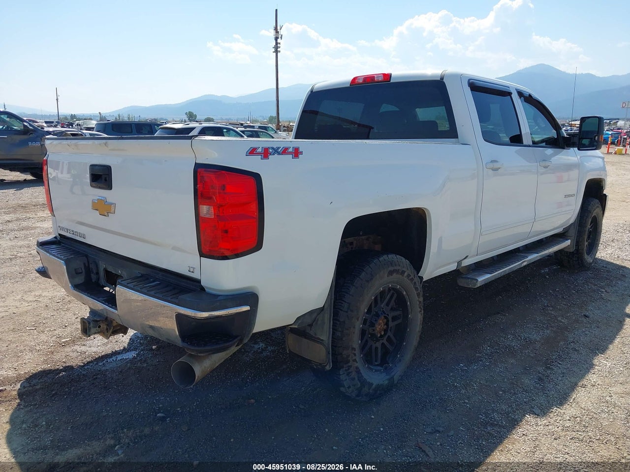 2017 CHEVROLET SILVERADO 3500HD LT · 4/4