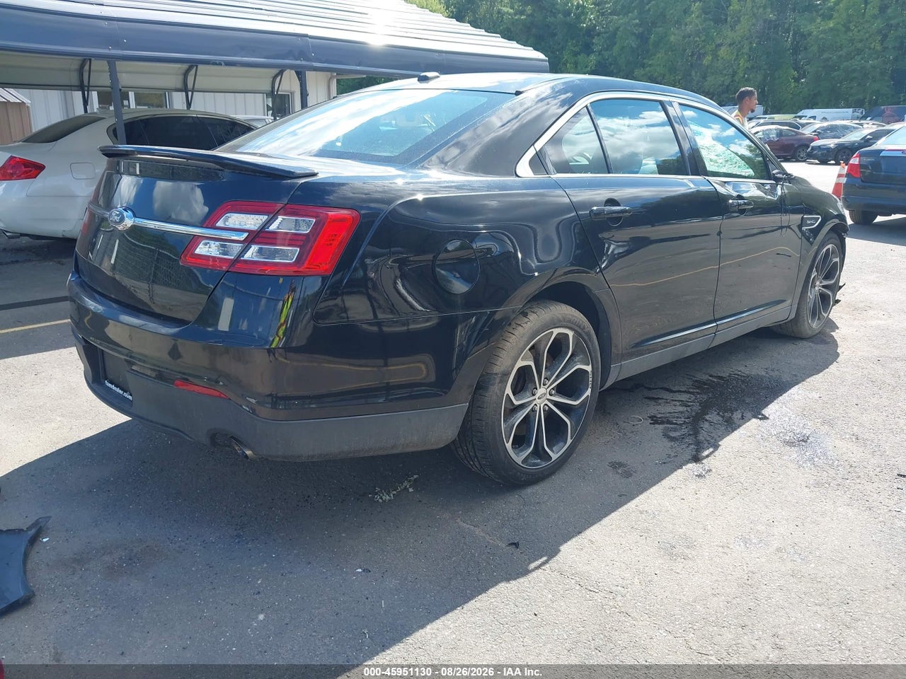 2016 FORD TAURUS SHO · 4/11