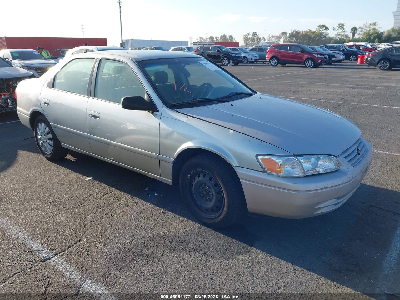 2000 TOYOTA CAMRY LE