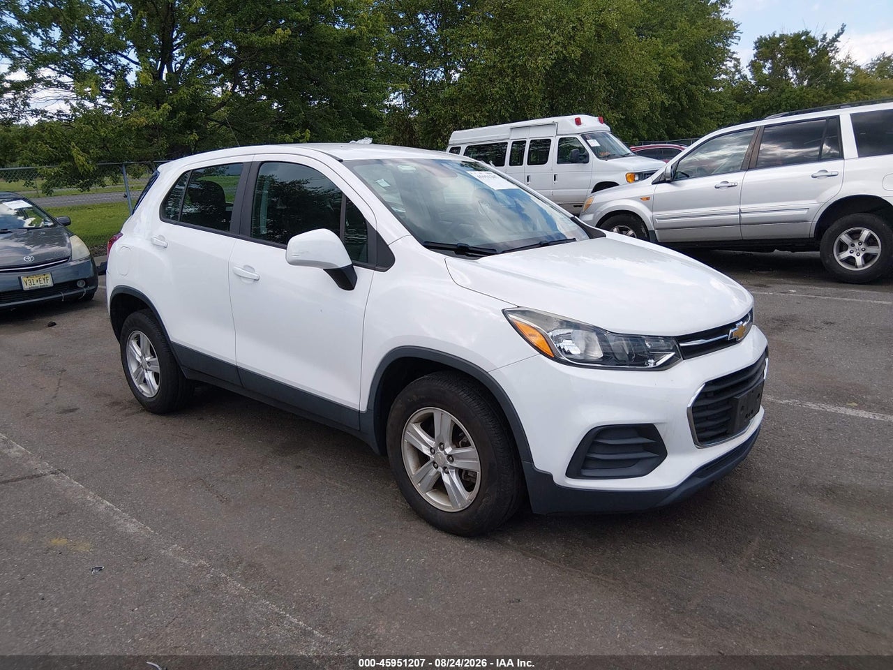 3GNCJNSB9JL****** · 2018 CHEVROLET TRAX LS