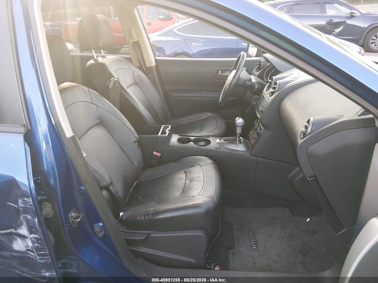 2011 NISSAN ROGUE SV · 5/11