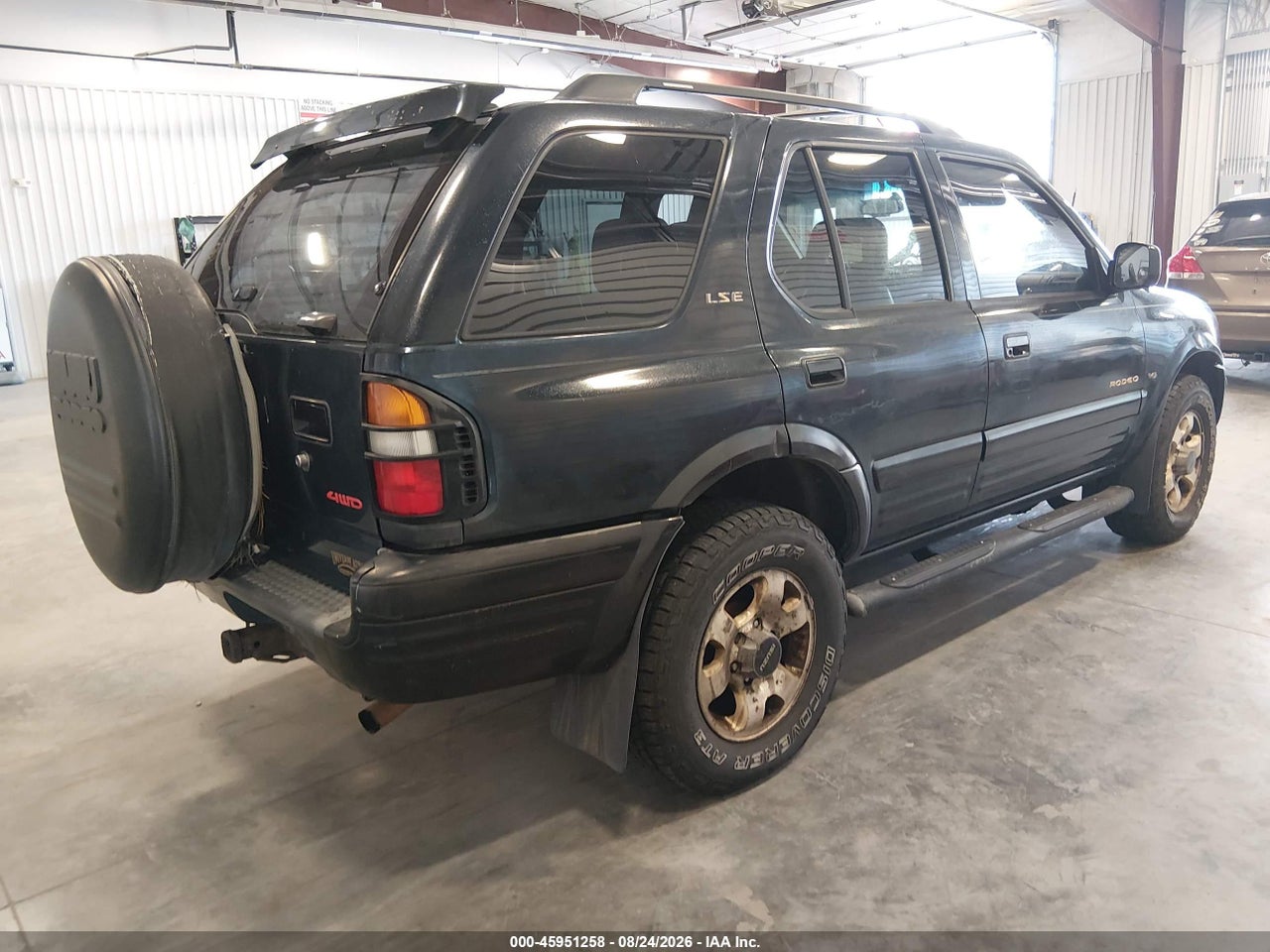 1999 ISUZU RODEO LS/LSE/S · 4/11