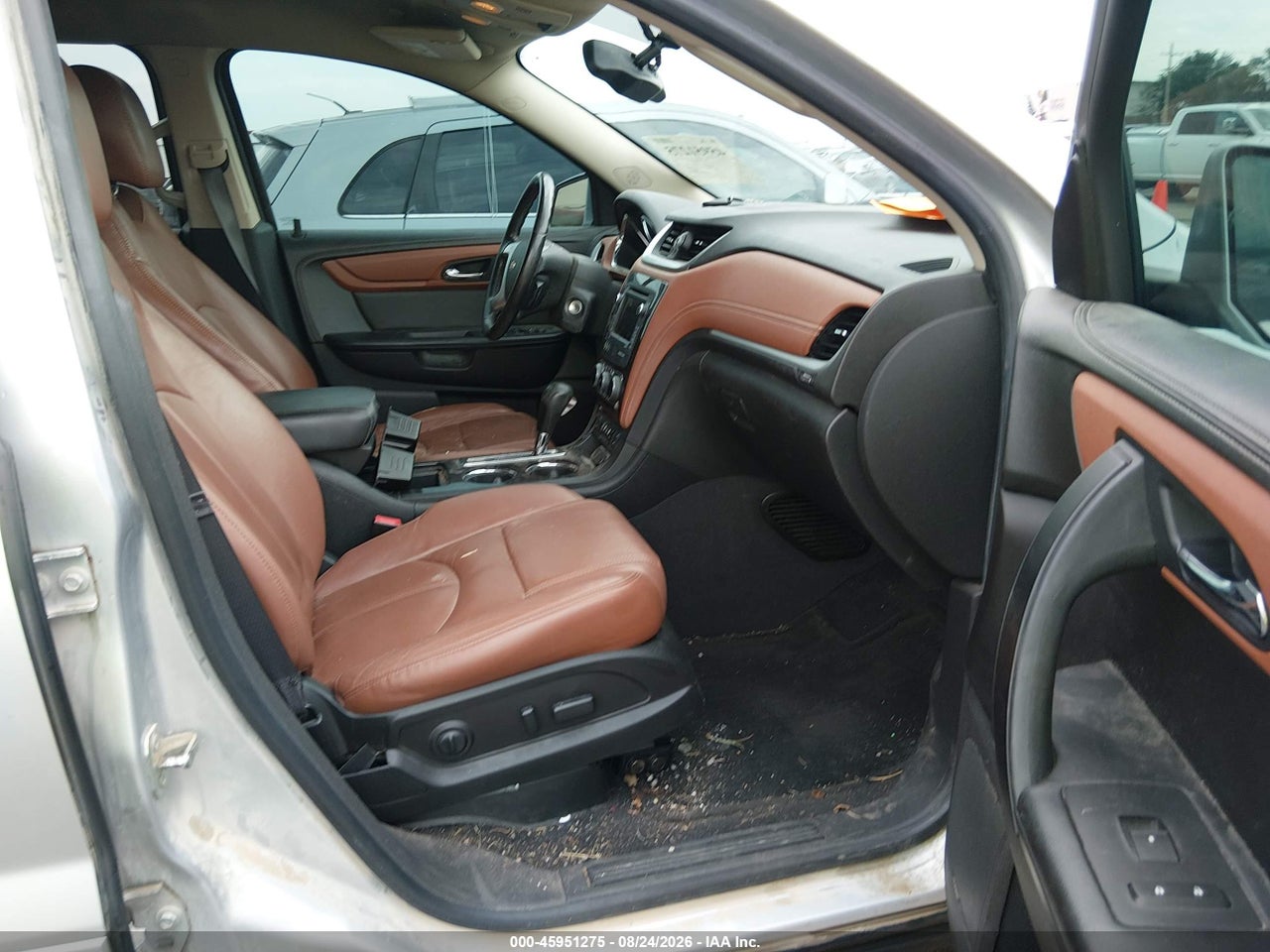 2015 CHEVROLET TRAVERSE LT · 5/11