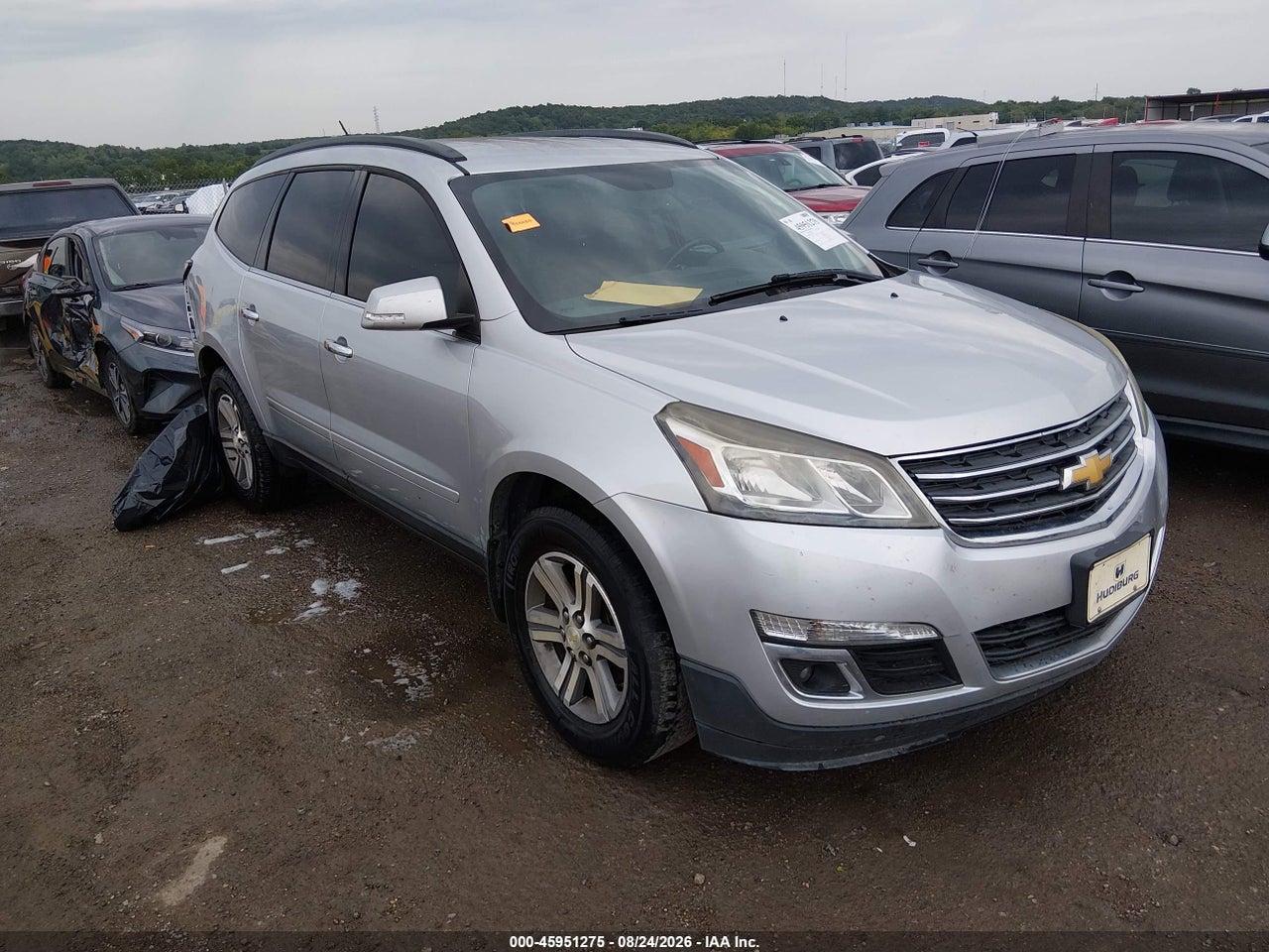 1GNKRHKD2FJ****** · 2015 CHEVROLET TRAVERSE LT