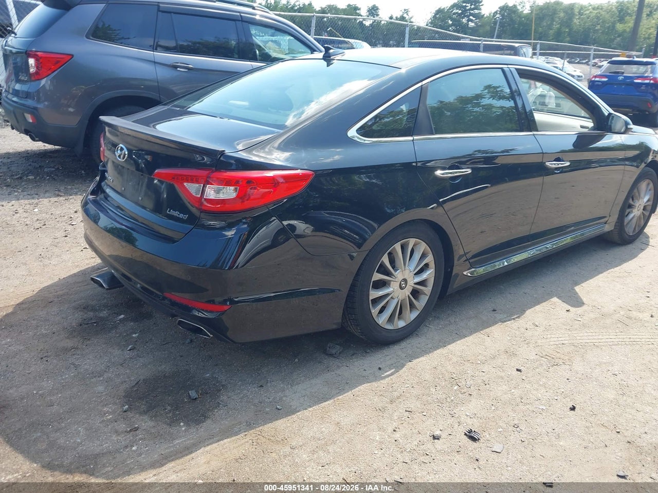 2015 HYUNDAI SONATA LIMITED · 4/11