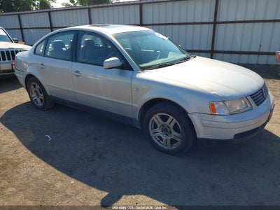 WVWBH63B71P****** · 2001 VOLKSWAGEN PASSAT GLX