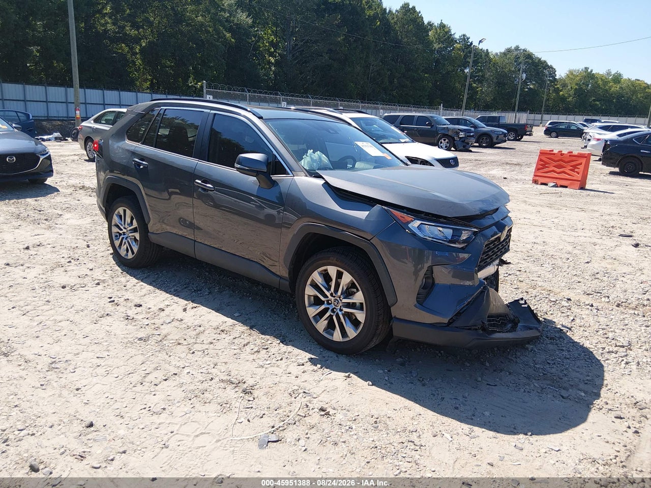 2T3C1RFV0LC****** · 2020 TOYOTA RAV4 XLE PREMIUM