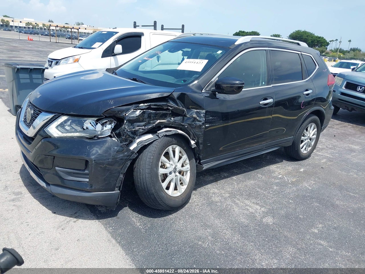 2019 NISSAN ROGUE S · 2/11