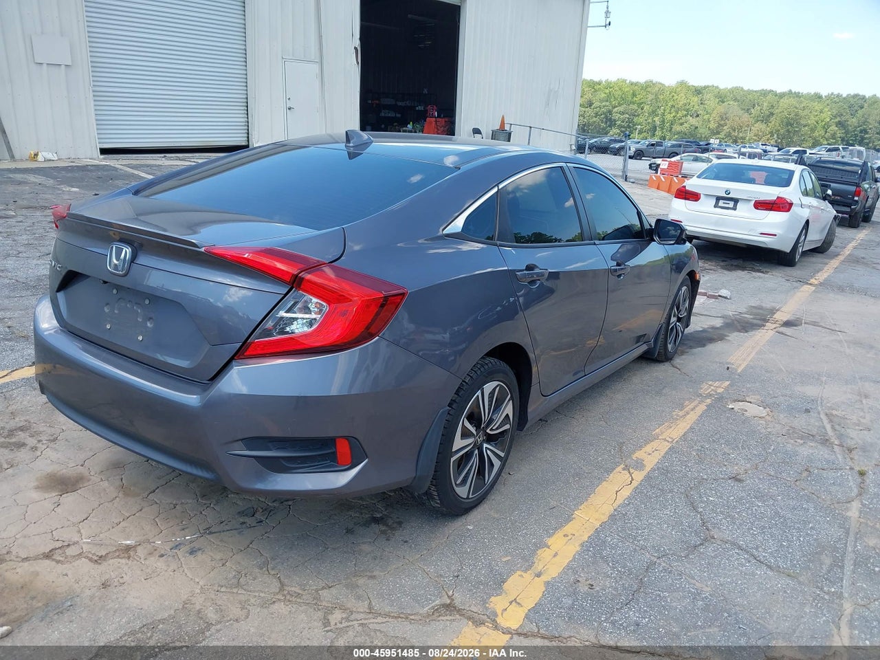 2016 HONDA CIVIC EX-L · 4/10