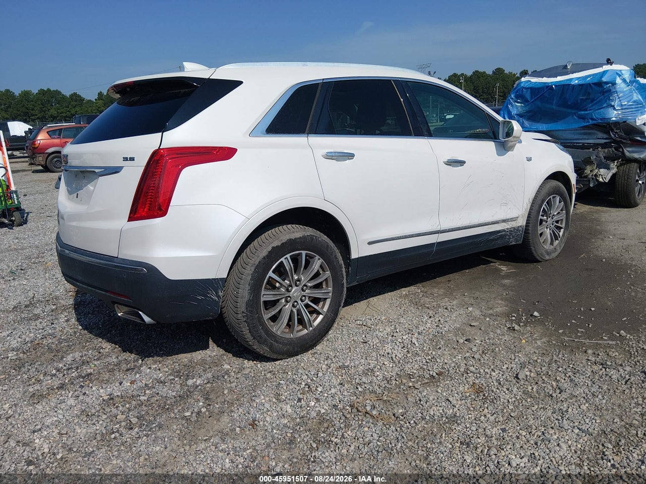 2017 CADILLAC XT5 LUXURY · 4/11