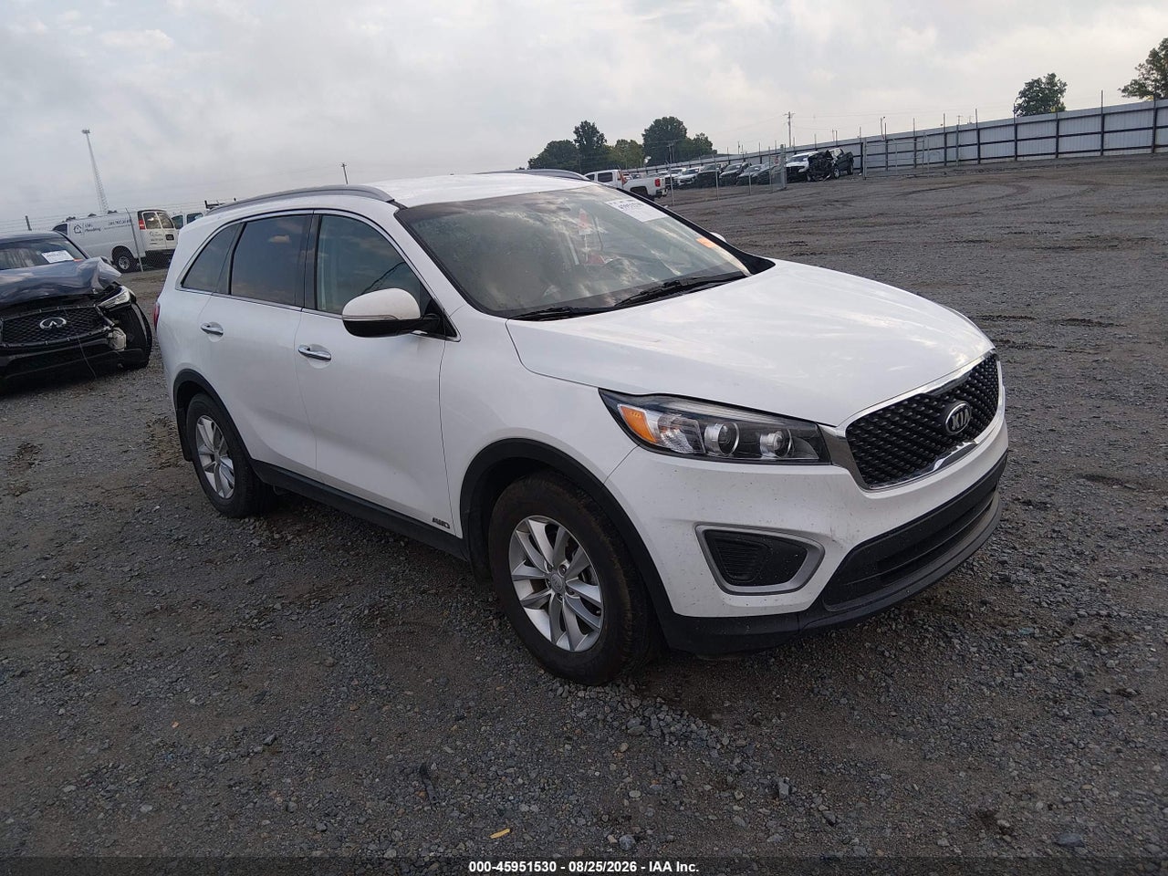 5XYPGDA35JG****** · 2018 KIA SORENTO 2.4L LX