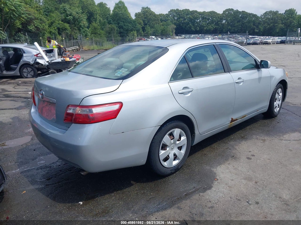 2007 TOYOTA CAMRY LE · 4/11
