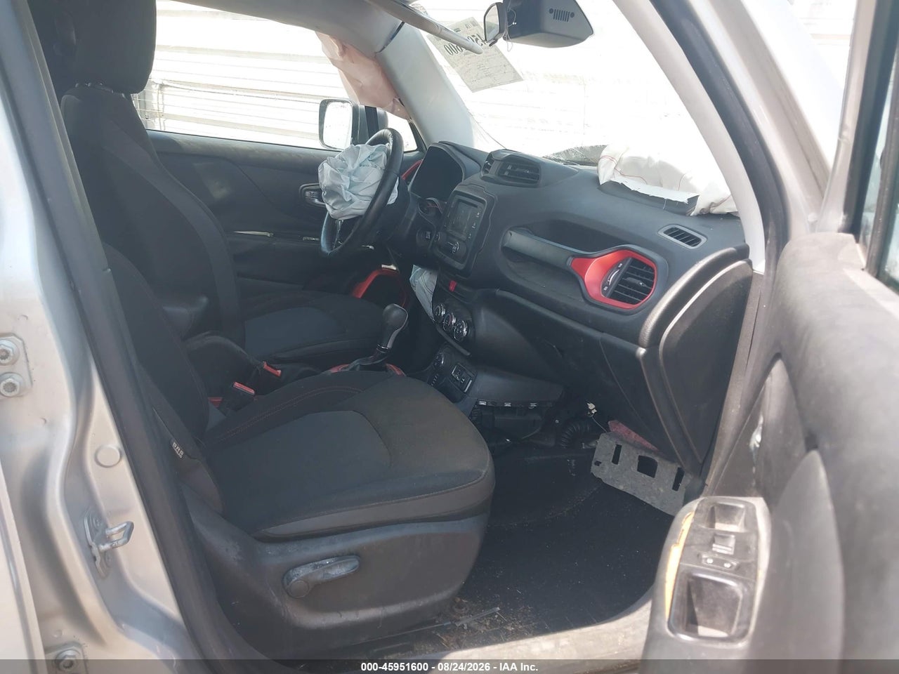 2016 JEEP RENEGADE TRAILHAWK · 5/11