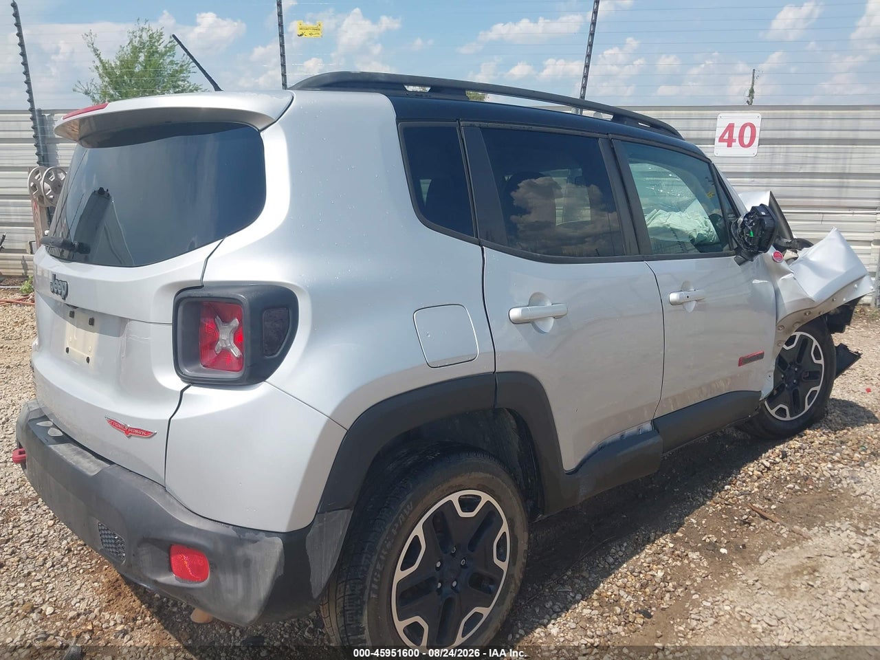 2016 JEEP RENEGADE TRAILHAWK · 4/11