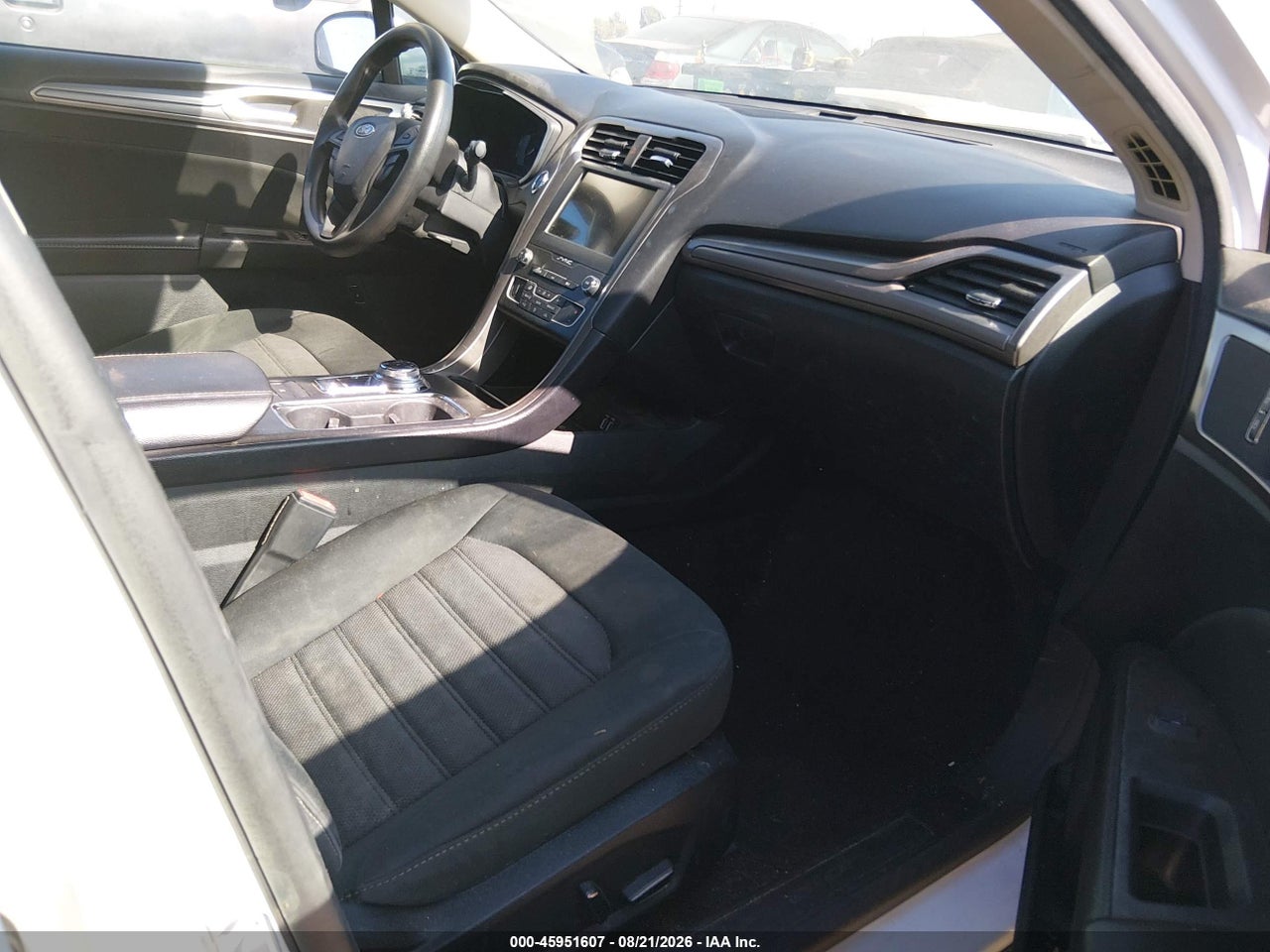 2019 FORD FUSION HYBRID SE · 5/11