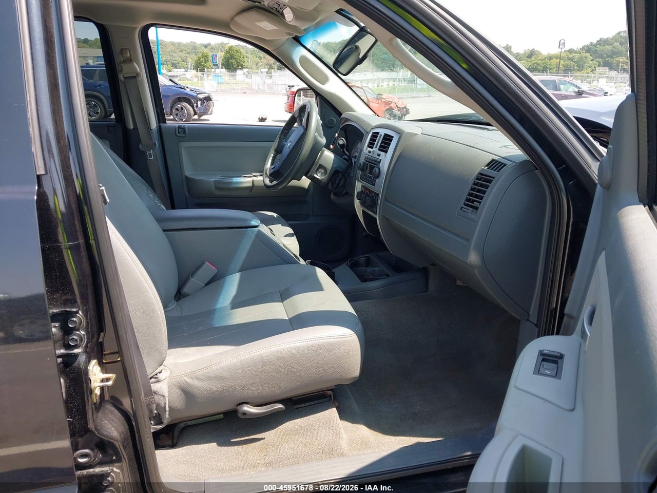 2006 DODGE DAKOTA LARAMIE · 5/11
