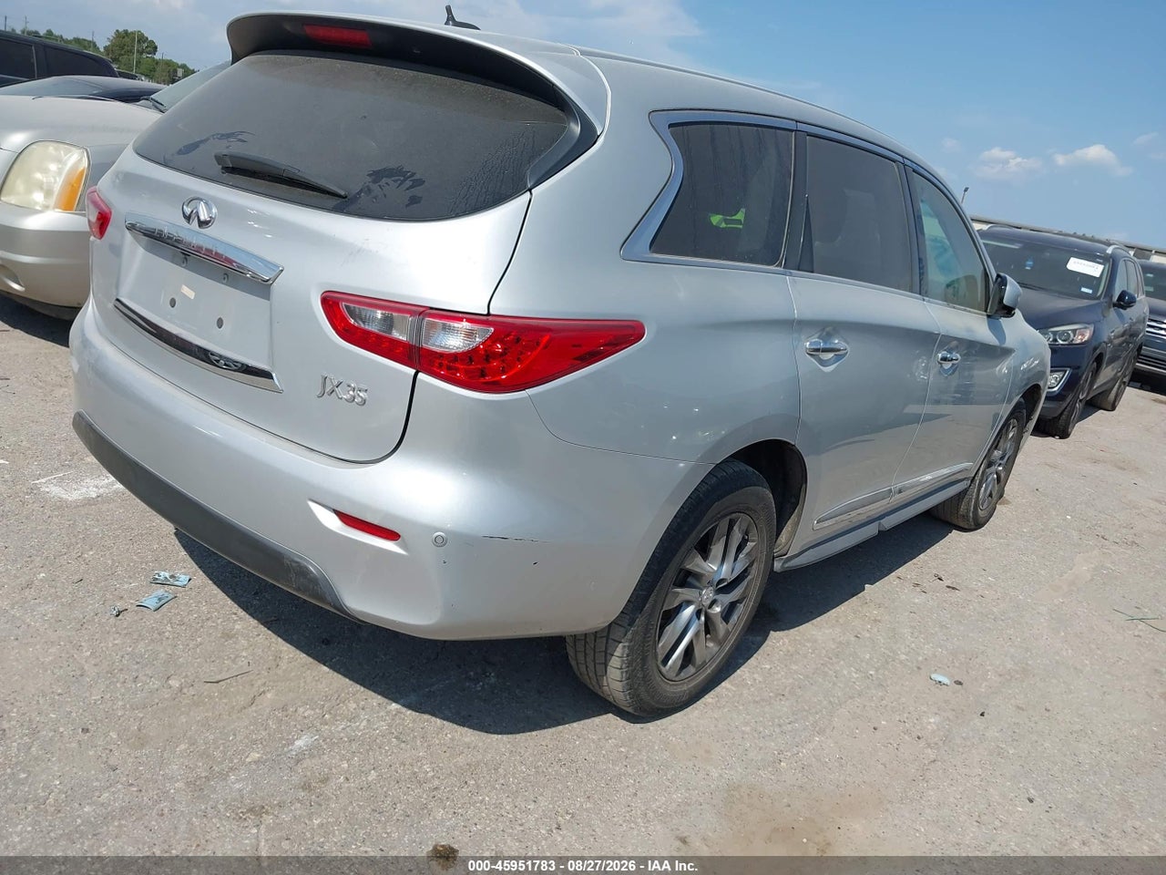 2013 INFINITI JX35 · 4/10