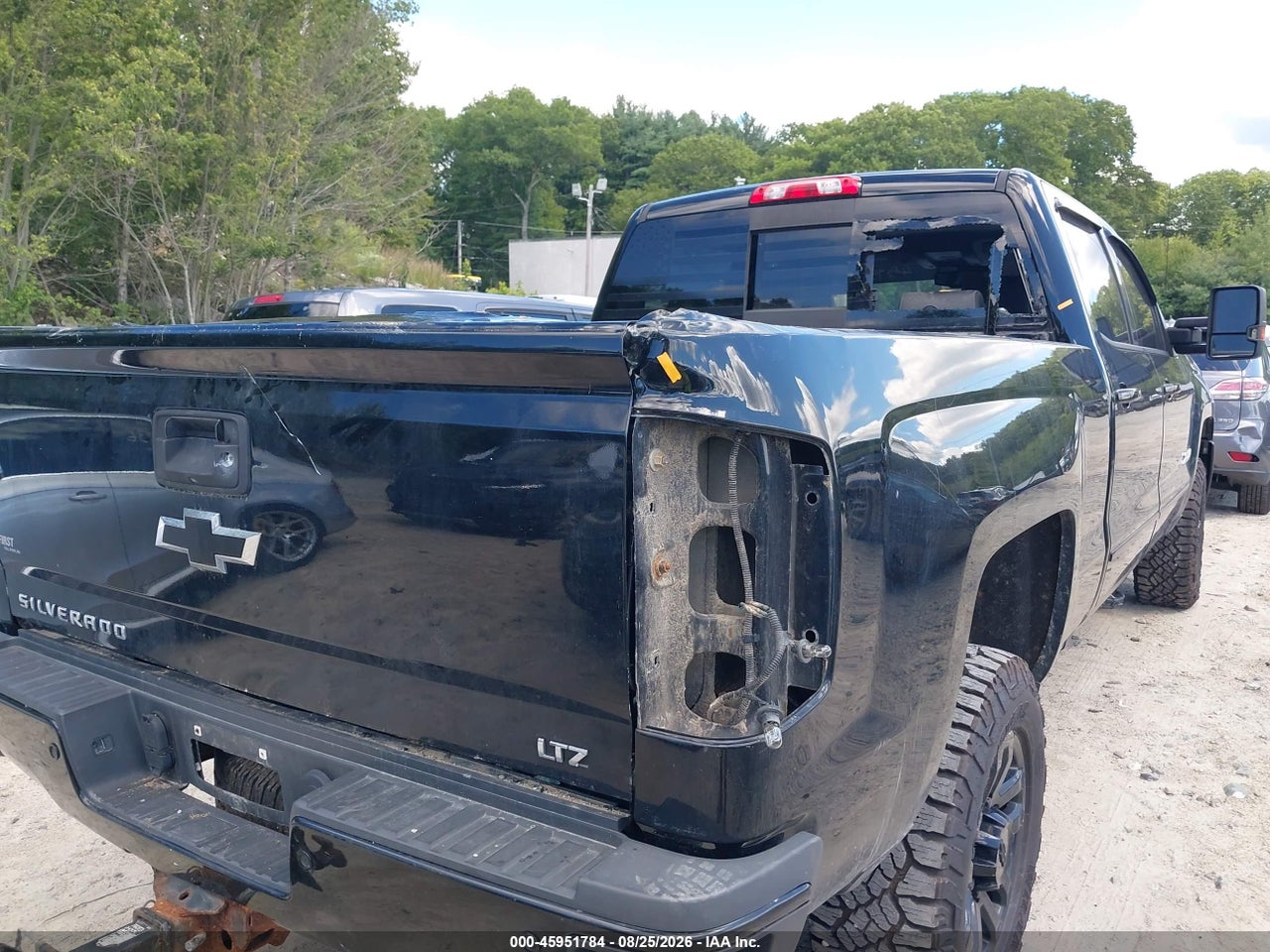 2017 CHEVROLET SILVERADO 2500HD LTZ · 6/11