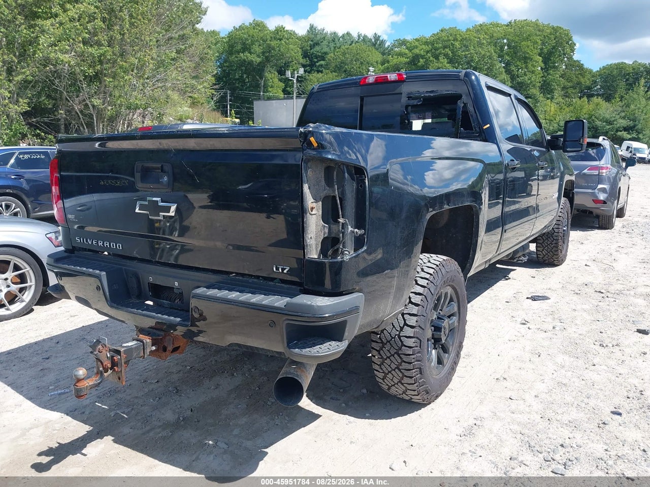 2017 CHEVROLET SILVERADO 2500HD LTZ · 4/11