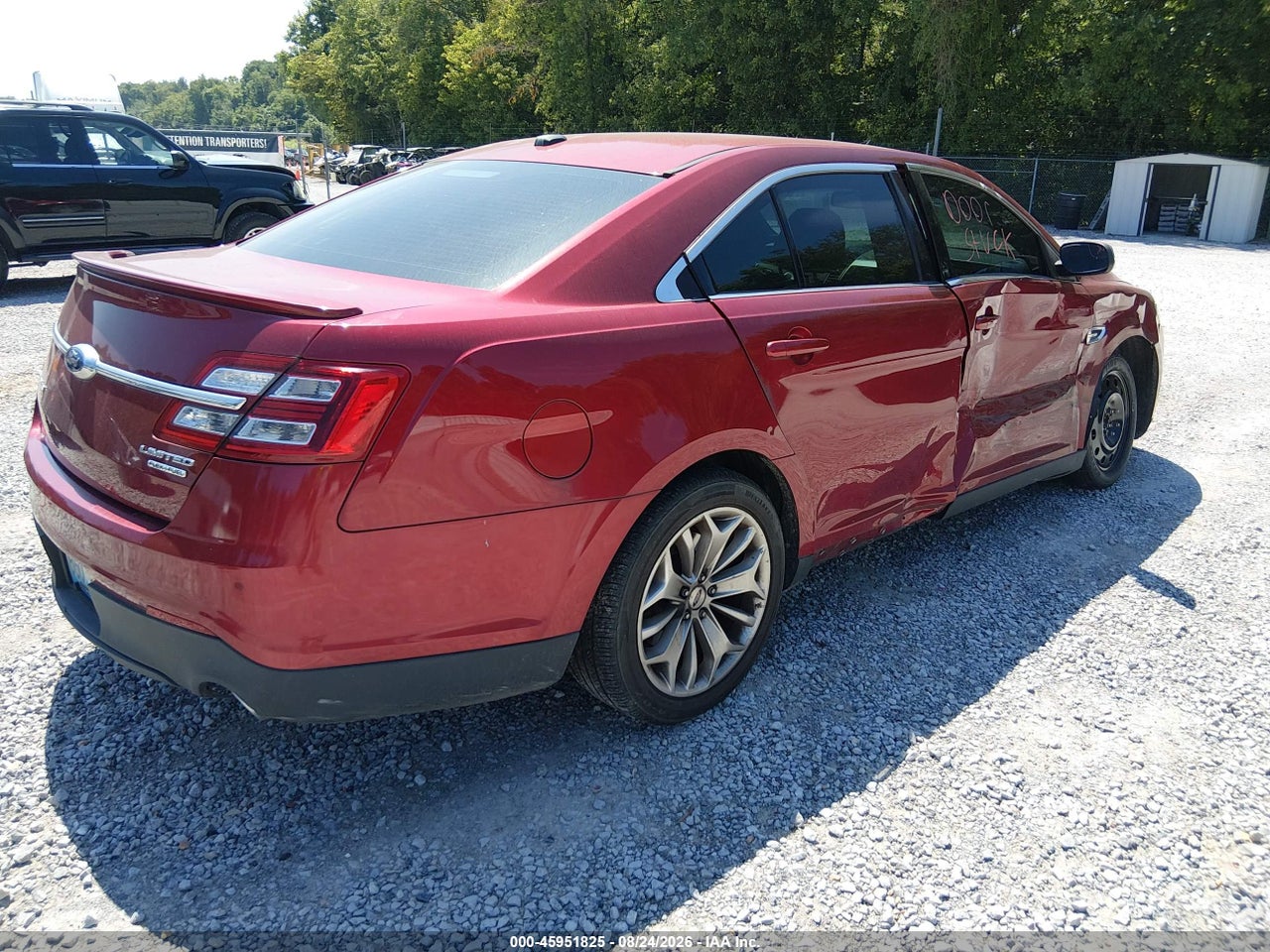 2016 FORD TAURUS LIMITED · 4/11