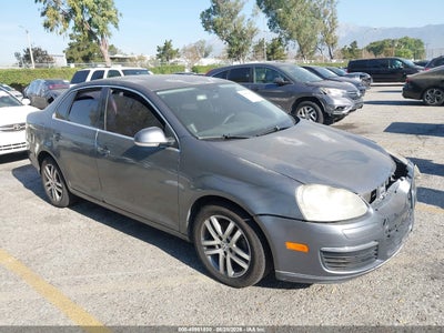 3VWSG71K15M****** · 2005 VOLKSWAGEN JETTA 2.5